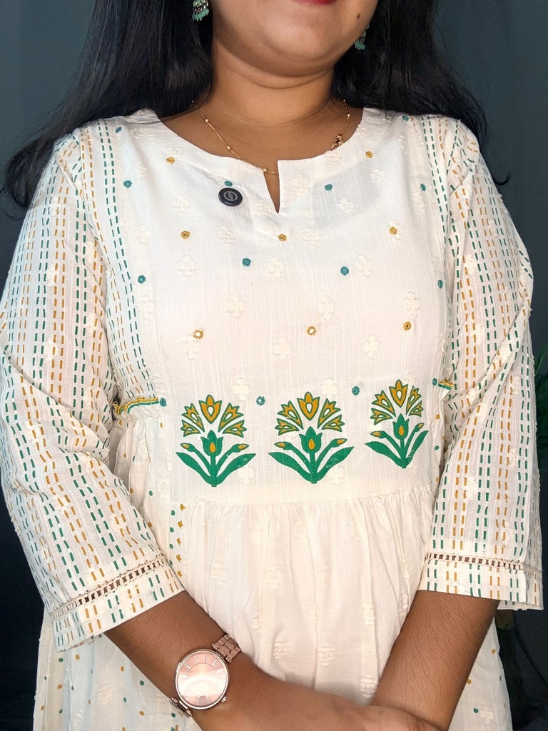 L0087 Anvita Offwhite Aline Kurti 