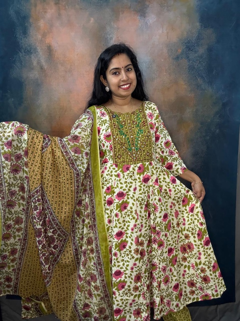  White Floral Print 3 Piece Panelcut Kurthi With Handwork