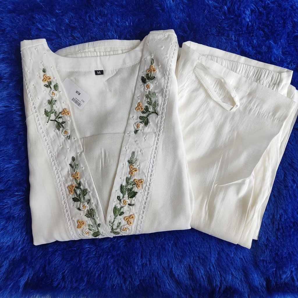 Kerala Cream Heavy Embroidery Slit 2PC set 