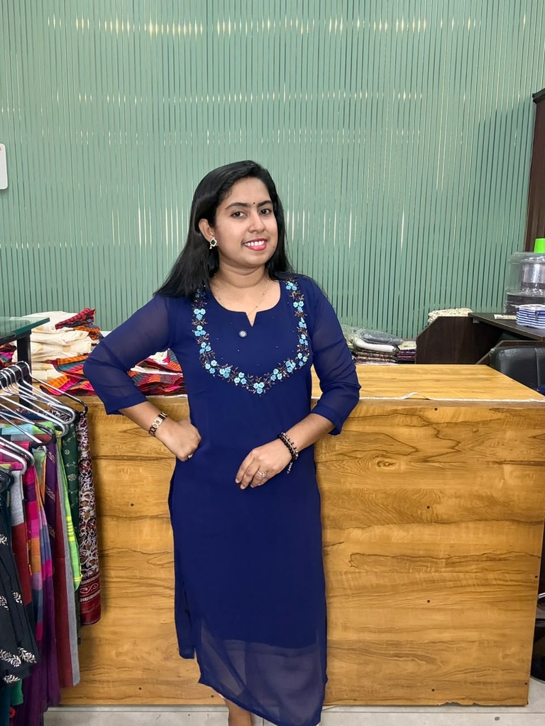 L0230 Georgette Thread & Beads Work Slit Kurti 
