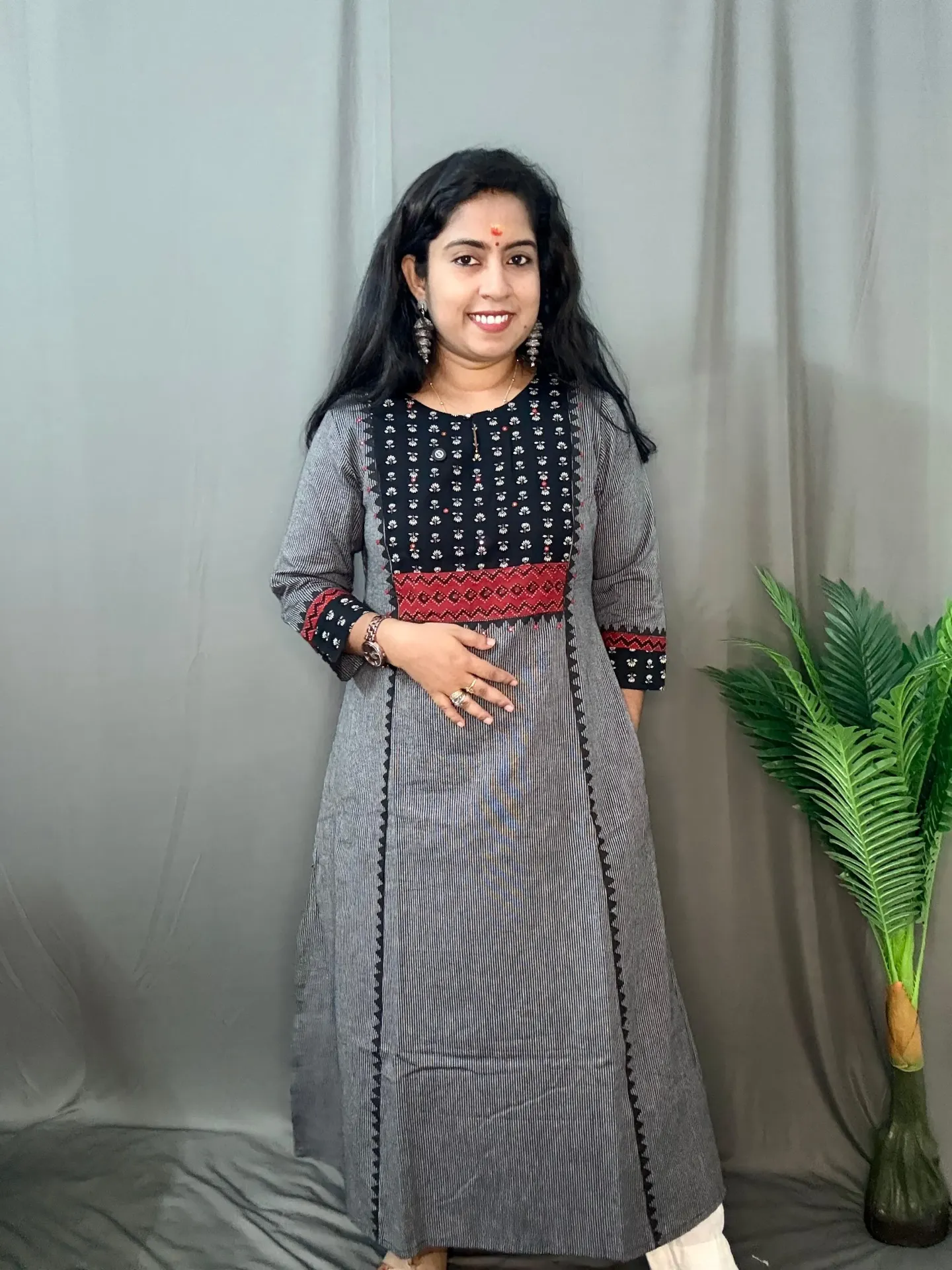 ANV031 Anvita Black Striped Aline Slit Kurti