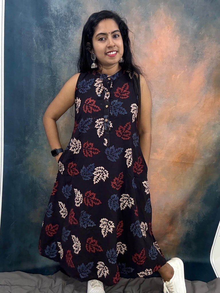 Sleeveless Printed Collar Cotton Kurti