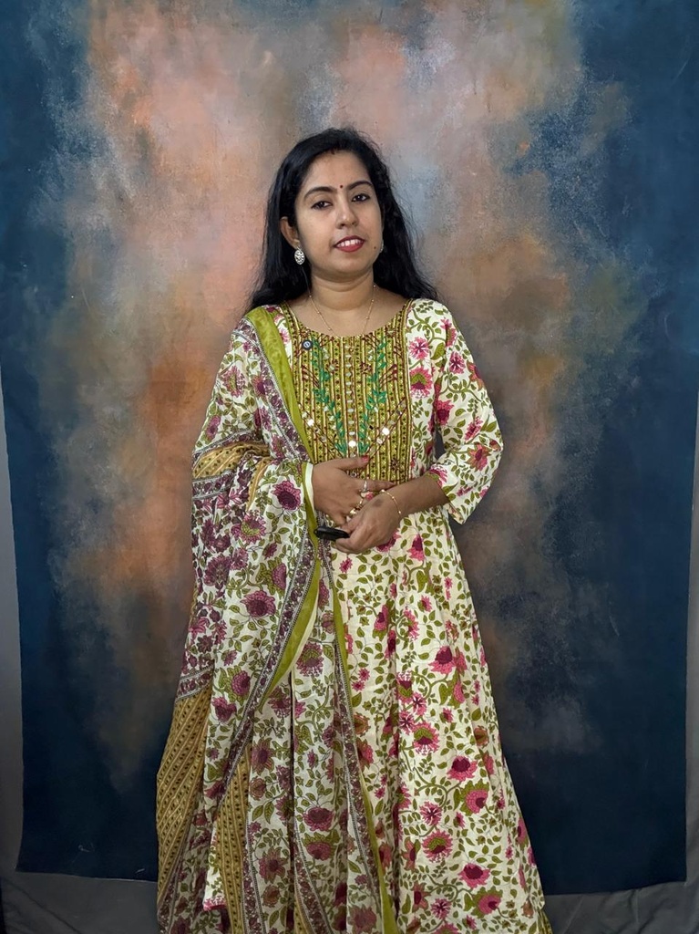  White Floral Print 3 Piece Panelcut Kurthi With Handwork
