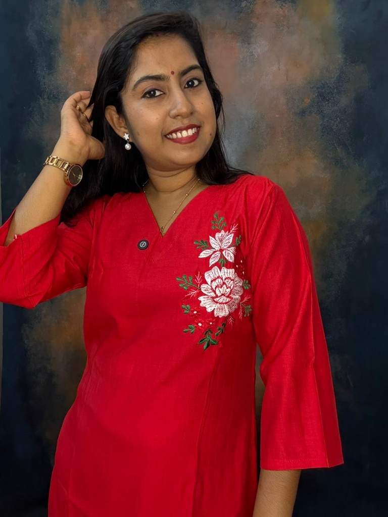 ChristmasVatican Silk With Green & Red Flower Design Slit Kurti 