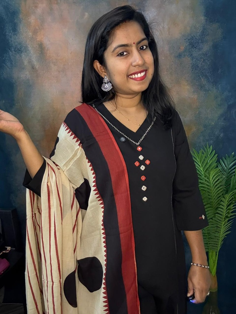 Anvita Black 3pc Dummy Mirror and Thread Work Panalcut Aline Slit Kurti