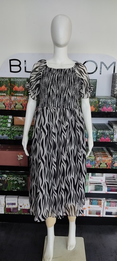 MFC7P1 Black + White printed frock