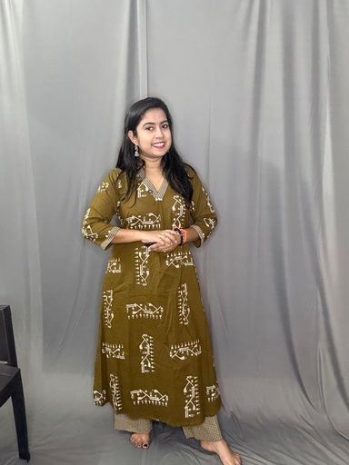  L0204 Anvita Mehandi Aline Slit 2PC Set 
